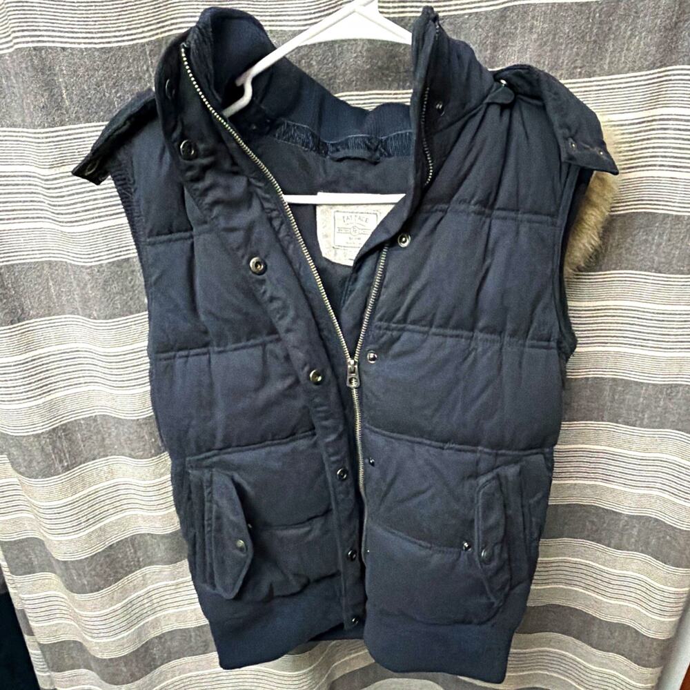 Fat Face Women's Navy Quilted Hooded Puffer Vest Faux Fur Trim Pockets 6